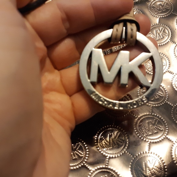 Purse - Picture 7 of 8